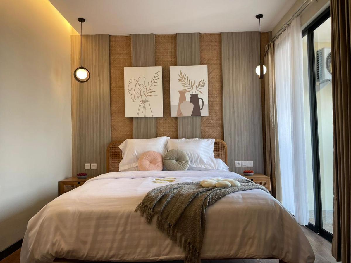 Stay.Vie Hotel Surabaya Bagian luar foto