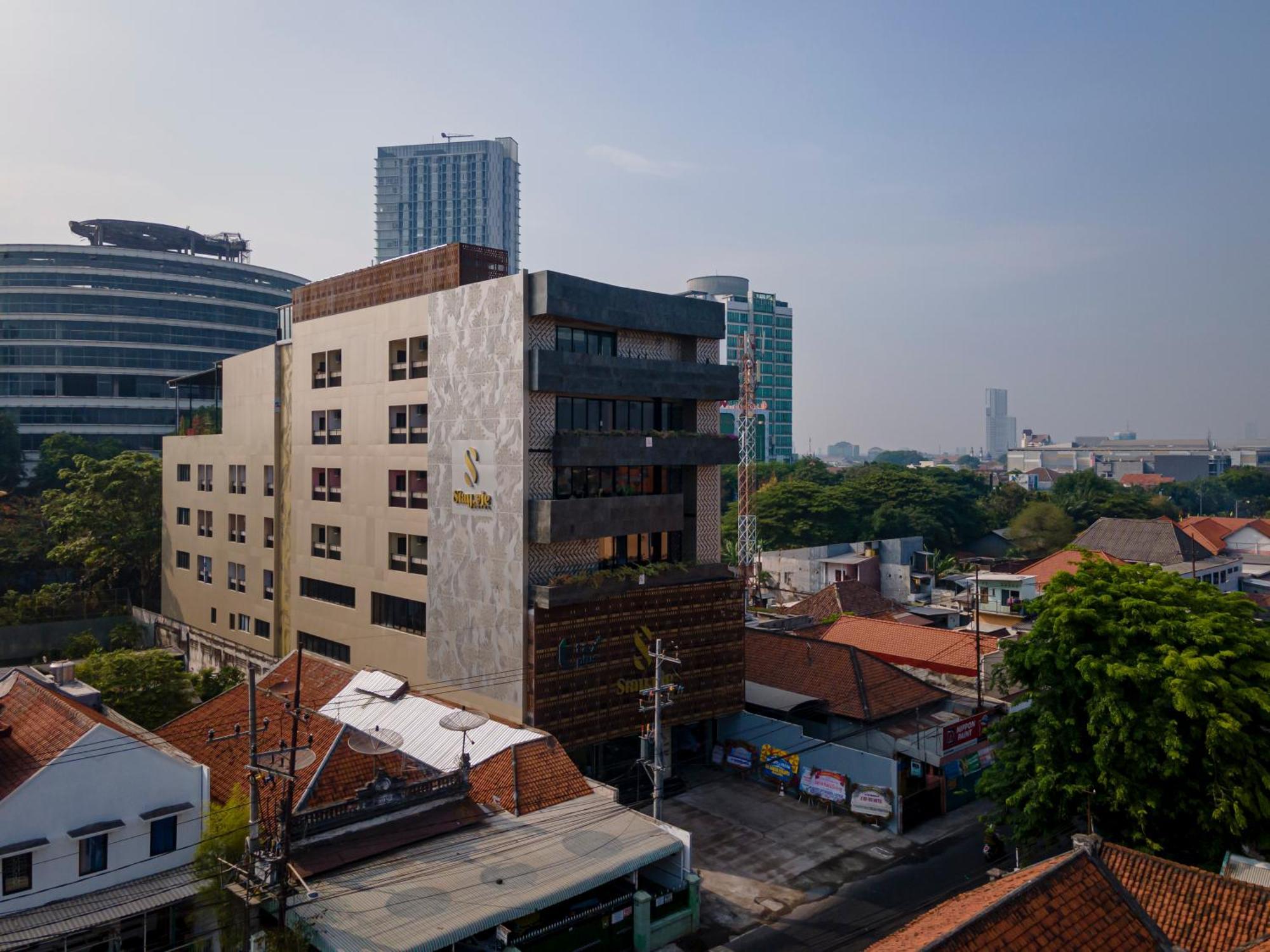 Stay.Vie Hotel Surabaya Bagian luar foto