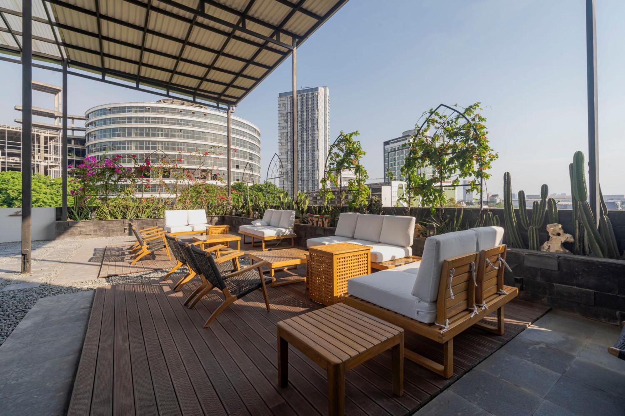 Stay.Vie Hotel Surabaya Bagian luar foto