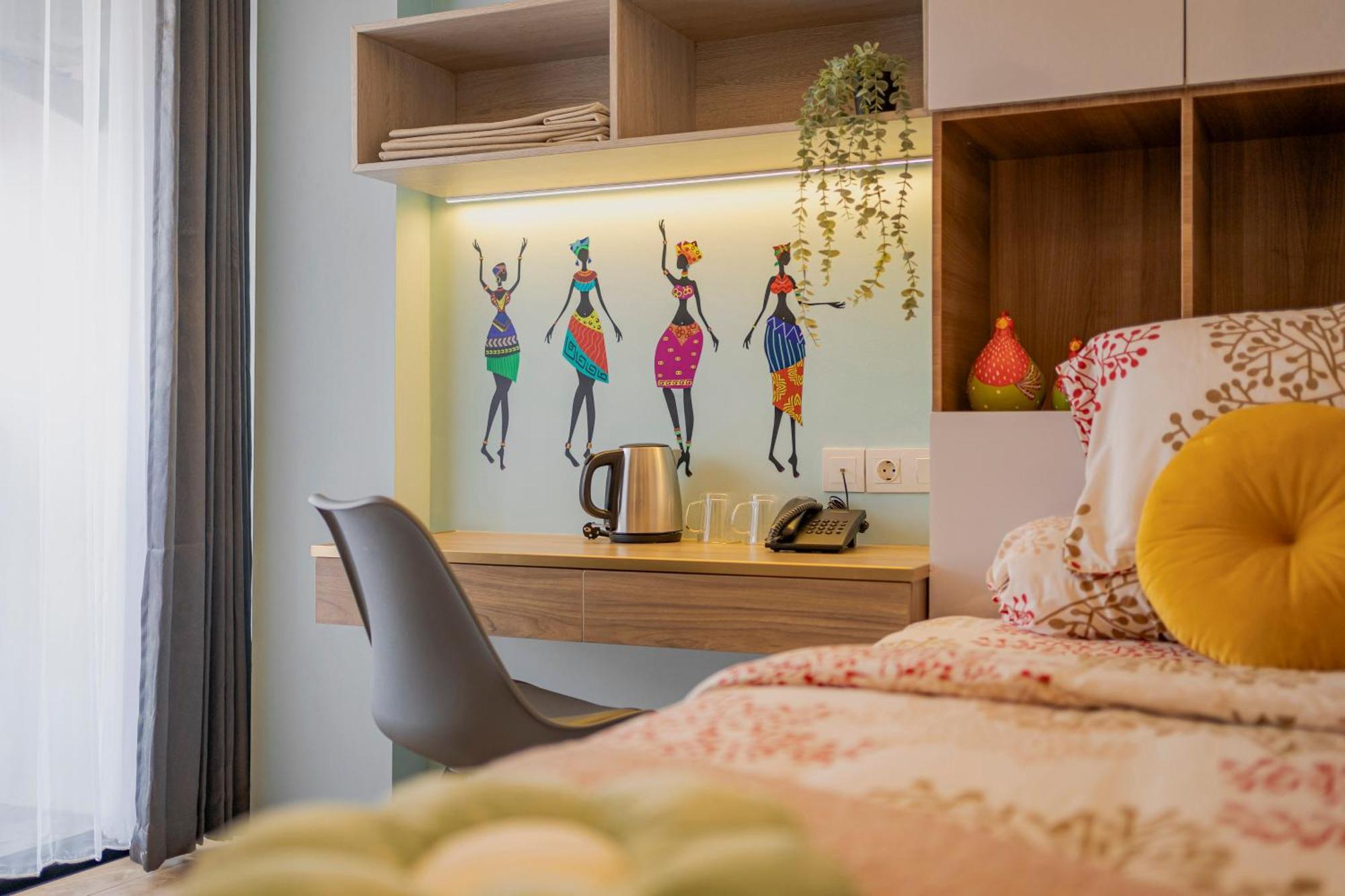 Stay.Vie Hotel Surabaya Bagian luar foto