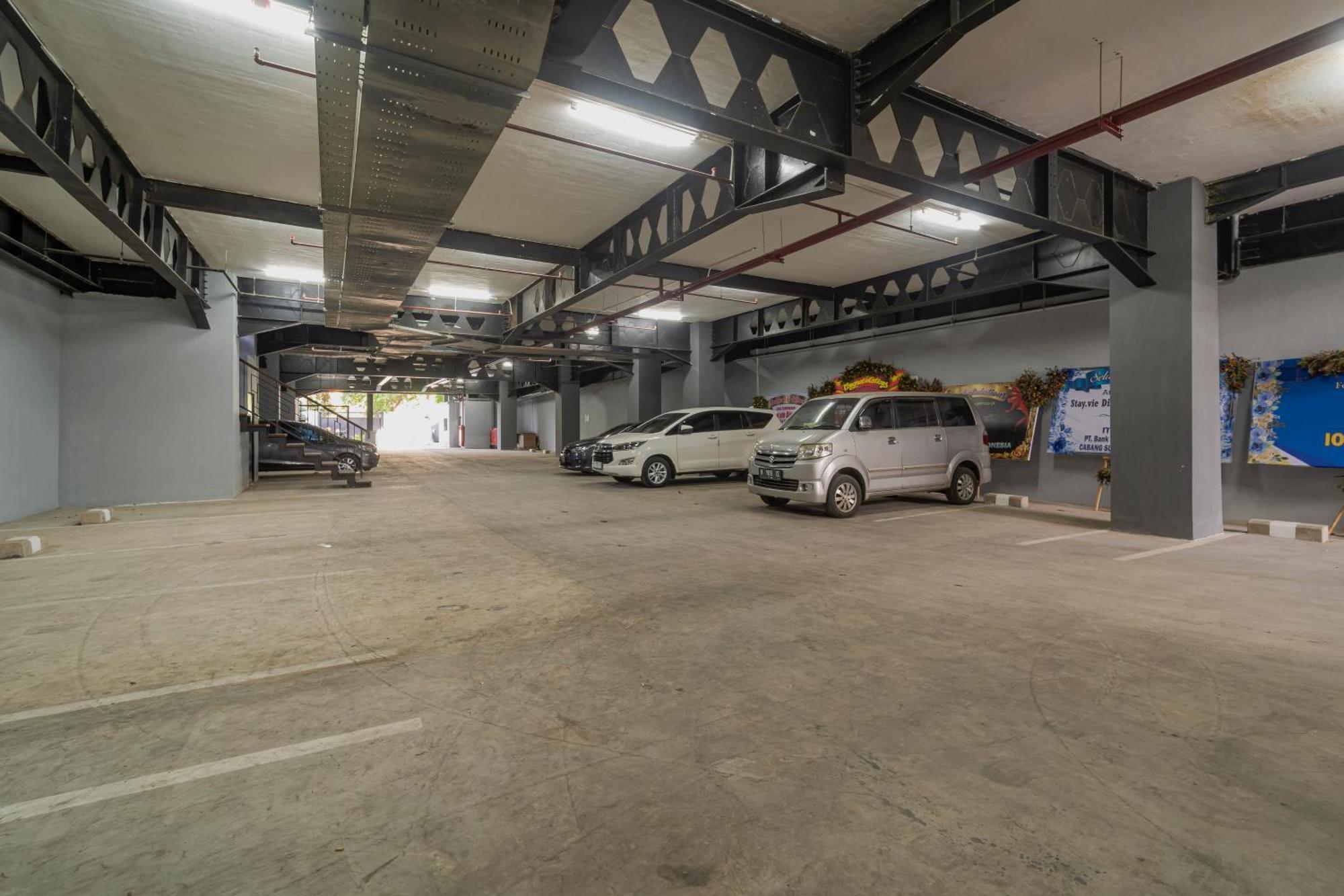 Stay.Vie Hotel Surabaya Bagian luar foto