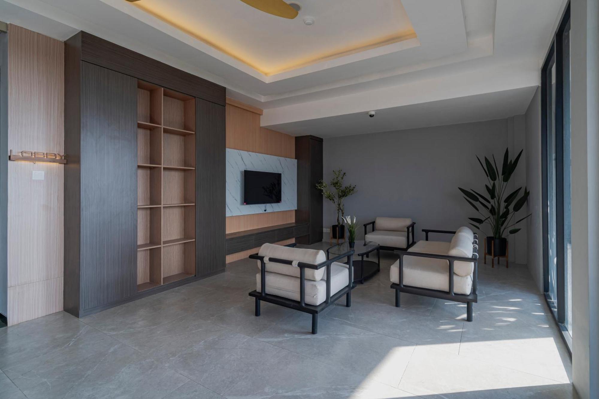 Stay.Vie Hotel Surabaya Bagian luar foto