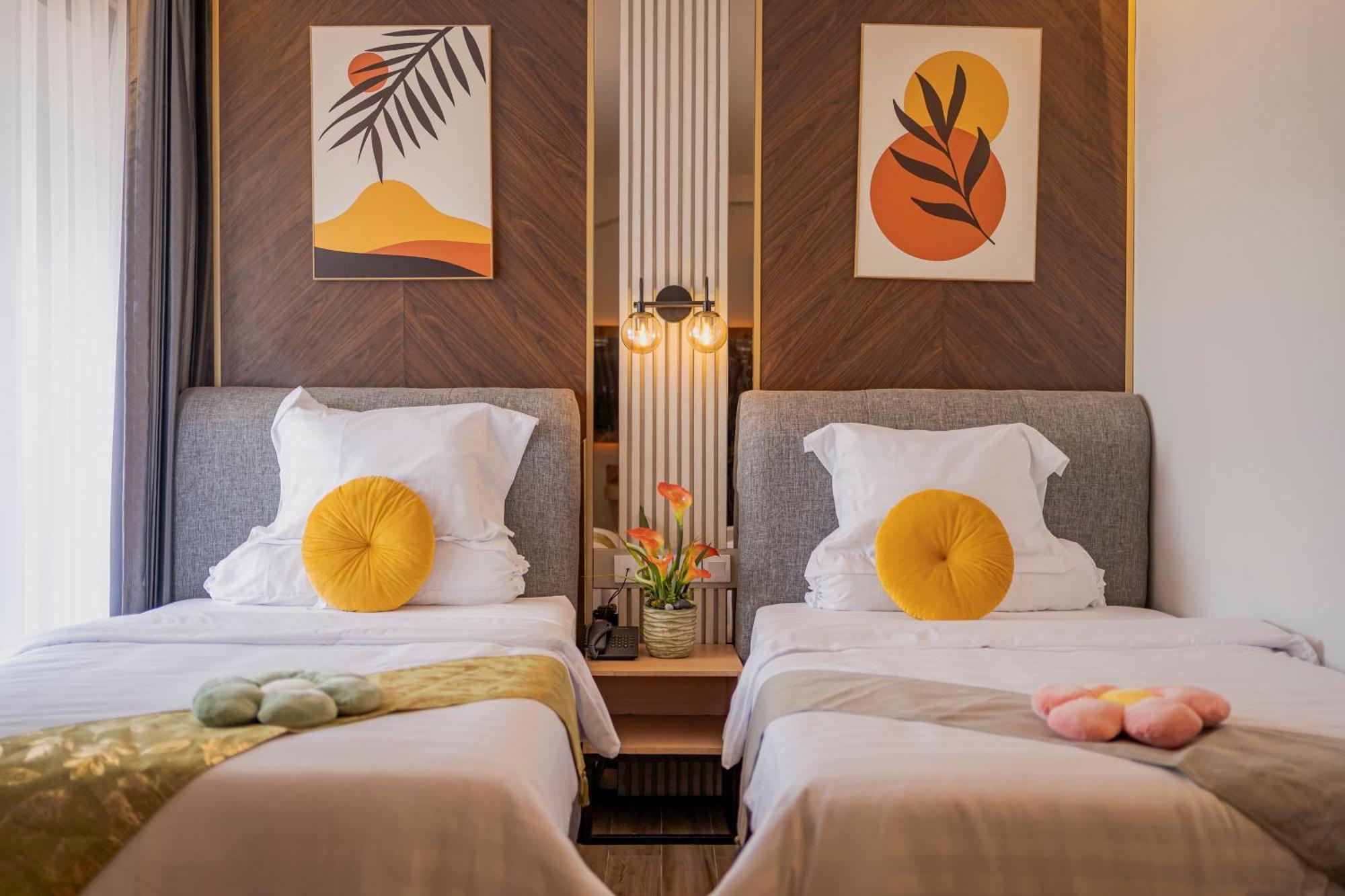 Stay.Vie Hotel Surabaya Bagian luar foto