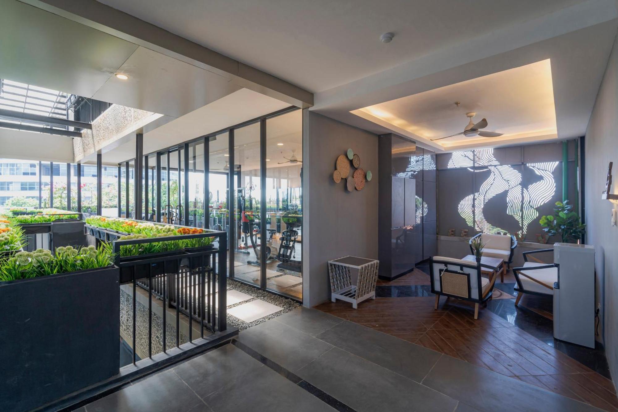 Stay.Vie Hotel Surabaya Bagian luar foto