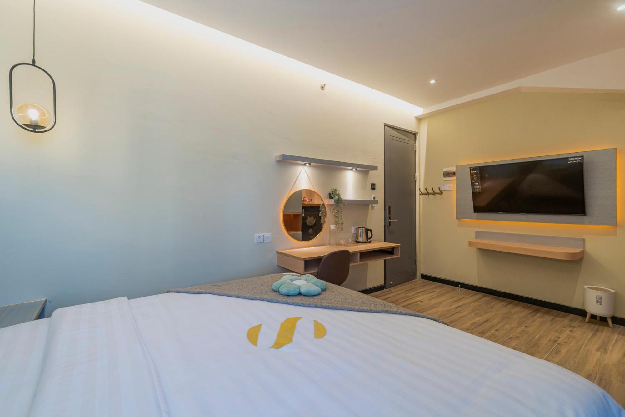 Stay.Vie Hotel Surabaya Bagian luar foto